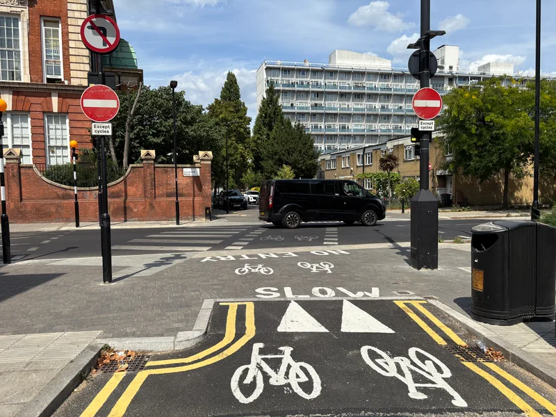 Bradstock Road crossing over Cassland Road